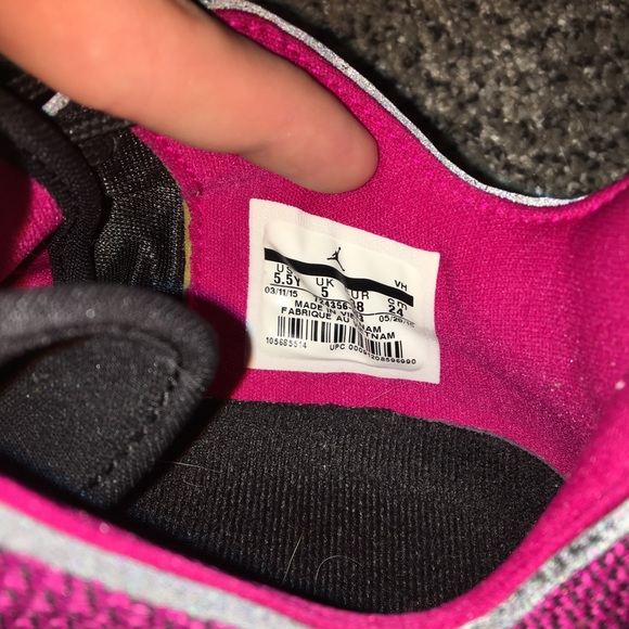 PINK JORDANS - Picture 5 of 5